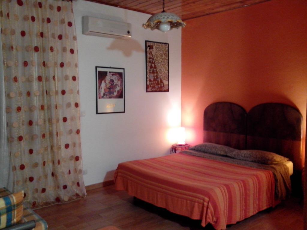 SantʼAlessio Siculo Bed&Breakfast La Casetta الغرفة الصورة
